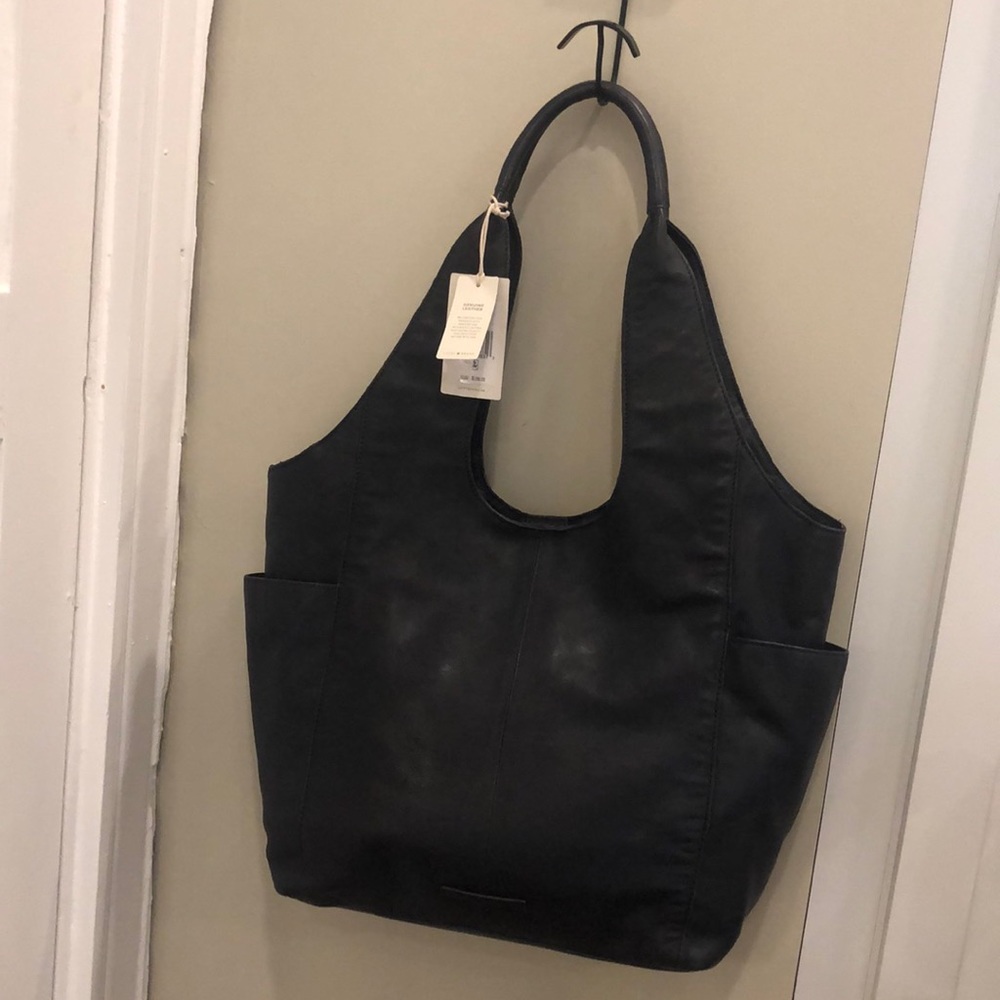 Lucky Brand Navy leather hobo shoulder bag, NWT